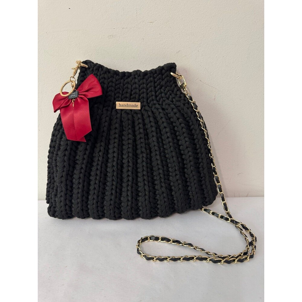 HANDMADE  Ribbed Crochet crossbody nwot